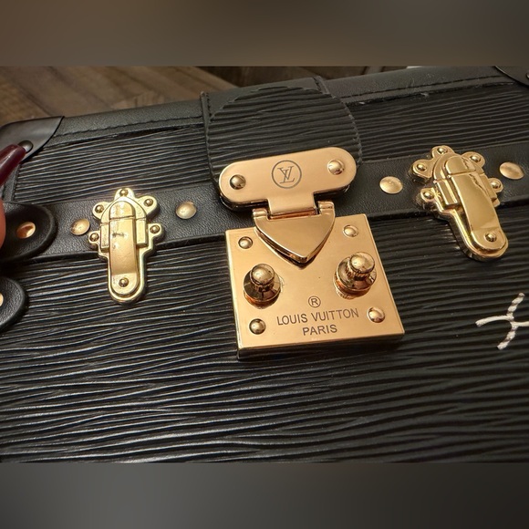 Black Truck Women's Bag - Picture 8 of 16